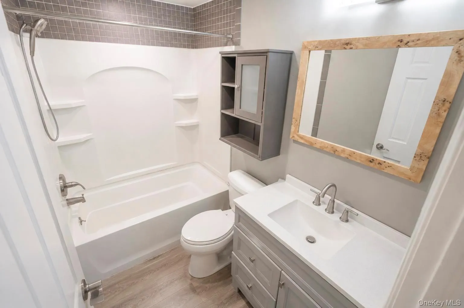 28 Mapleton Avenue, Brookhaven, NY, 3 Bedrooms Bedrooms, 6 Rooms Rooms,2 BathroomsBathrooms,Residential,For Rent,Mapleton,0,1037744 28 Mapleton Avenue, Brookhaven, NY, 3 Bedrooms Bedrooms, 6 Rooms Rooms,2 BathroomsBathrooms,Residential,For Rent,Mapleton,0,1037744
