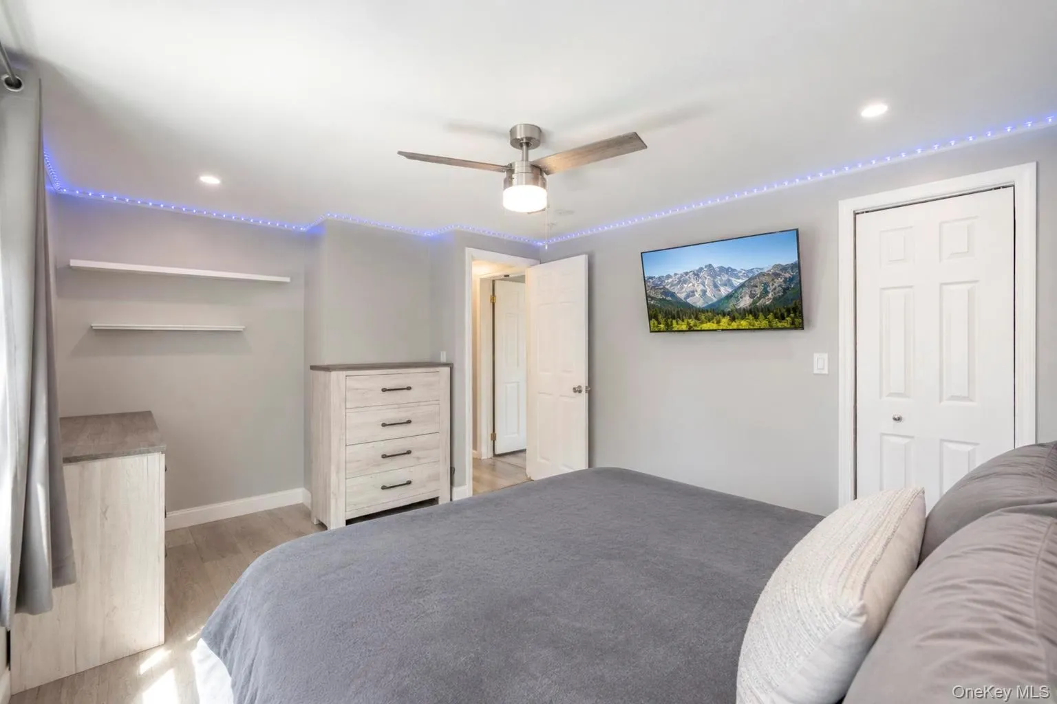 28 Mapleton Avenue, Brookhaven, NY, 3 Bedrooms Bedrooms, 6 Rooms Rooms,2 BathroomsBathrooms,Residential,For Rent,Mapleton,0,1037744 28 Mapleton Avenue, Brookhaven, NY, 3 Bedrooms Bedrooms, 6 Rooms Rooms,2 BathroomsBathrooms,Residential,For Rent,Mapleton,0,1037744