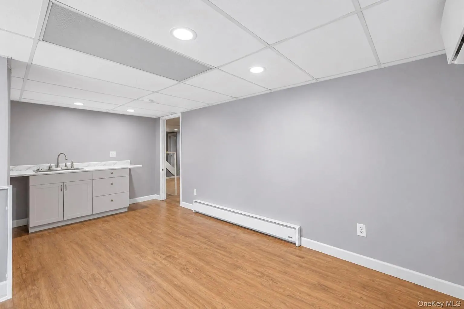28 Mapleton Avenue, Brookhaven, NY, 3 Bedrooms Bedrooms, 6 Rooms Rooms,2 BathroomsBathrooms,Residential,For Rent,Mapleton,0,1037744 28 Mapleton Avenue, Brookhaven, NY, 3 Bedrooms Bedrooms, 6 Rooms Rooms,2 BathroomsBathrooms,Residential,For Rent,Mapleton,0,1037744