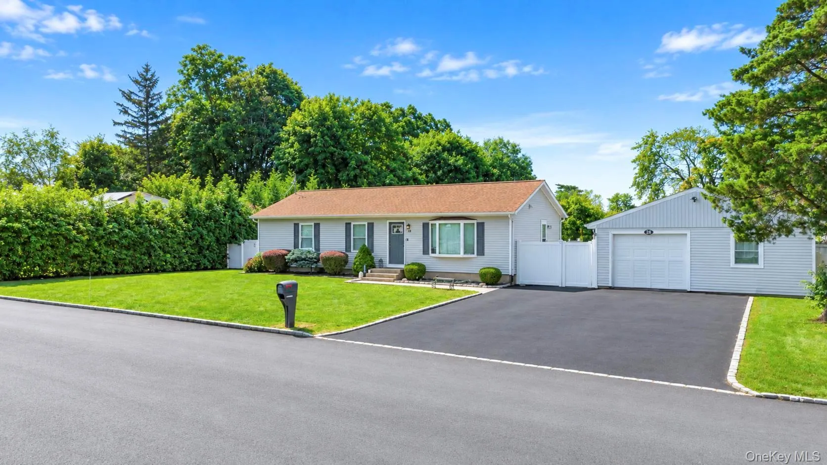 28 Mapleton Avenue, Brookhaven, NY, 3 Bedrooms Bedrooms, 6 Rooms Rooms,2 BathroomsBathrooms,Residential,For Rent,Mapleton,0,1037744 28 Mapleton Avenue, Brookhaven, NY, 3 Bedrooms Bedrooms, 6 Rooms Rooms,2 BathroomsBathrooms,Residential,For Rent,Mapleton,0,1037744