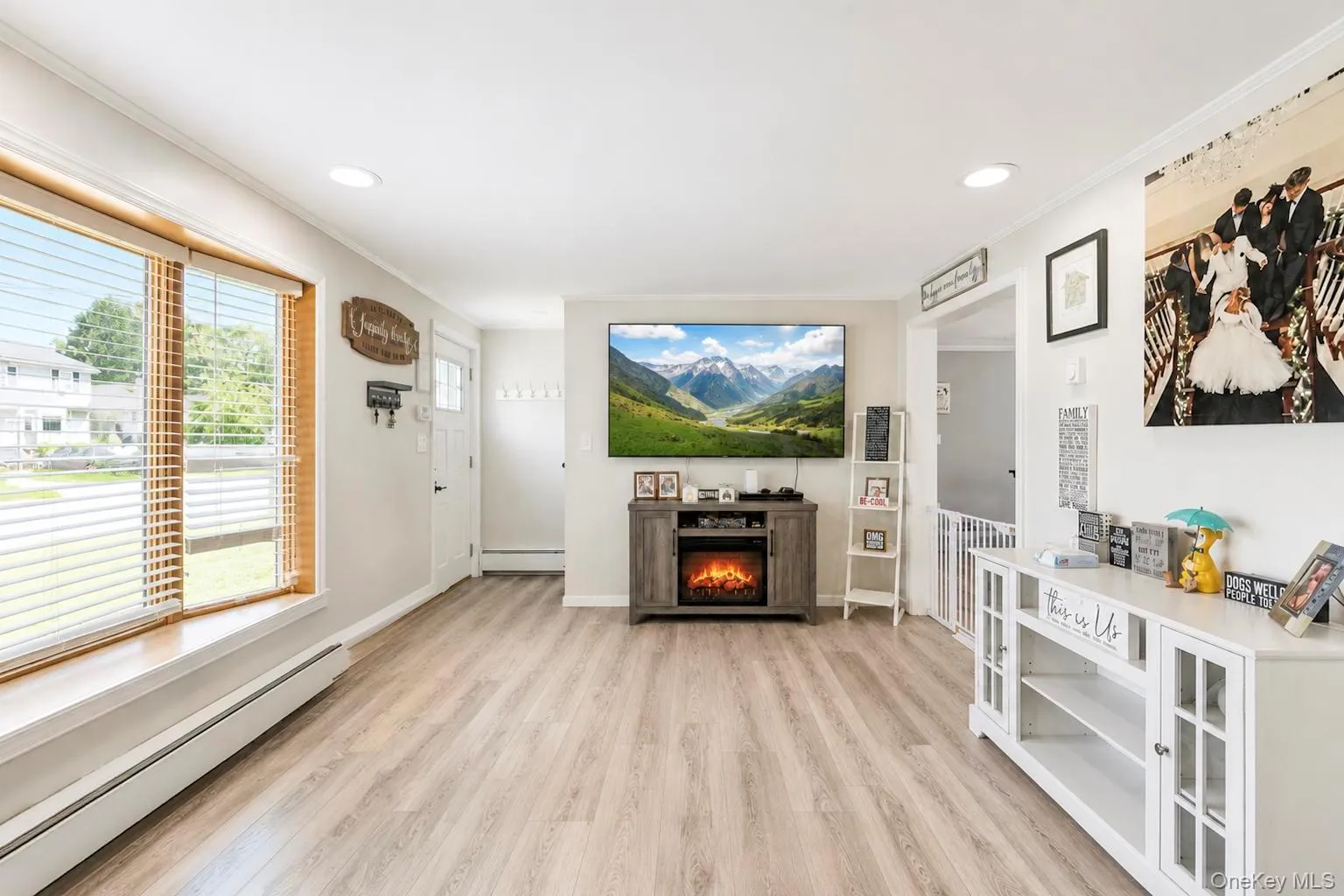 28 Mapleton Avenue, Brookhaven, NY, 3 Bedrooms Bedrooms, 6 Rooms Rooms,2 BathroomsBathrooms,Residential,For Rent,Mapleton,0,1037744 28 Mapleton Avenue, Brookhaven, NY, 3 Bedrooms Bedrooms, 6 Rooms Rooms,2 BathroomsBathrooms,Residential,For Rent,Mapleton,0,1037744