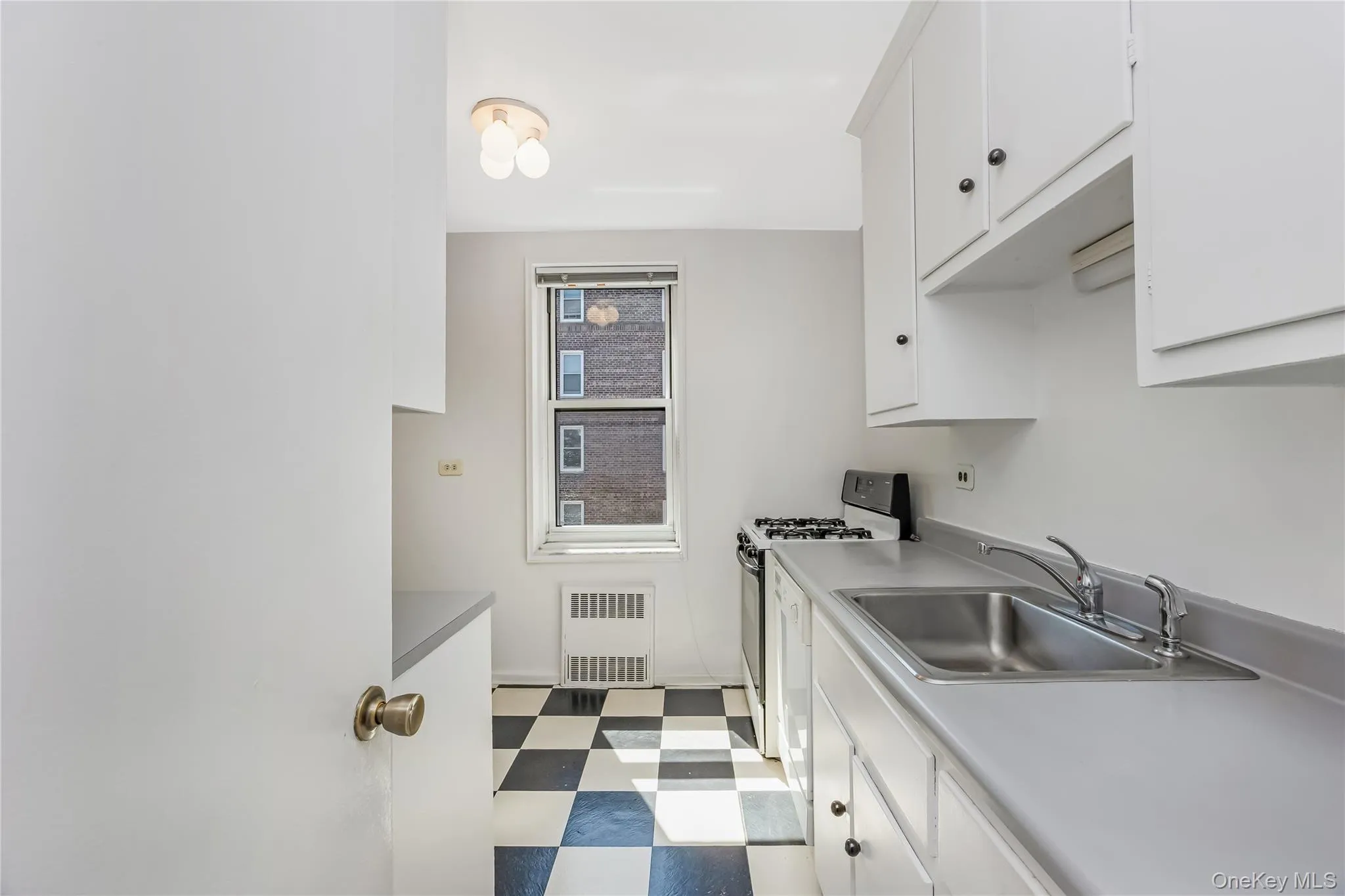 112-20 72nd DRIVE, New York, NY, 1 Bedroom Bedrooms, 4 Rooms Rooms,1 BathroomBathrooms,Residential,For Rent,72nd DRIVE,0,1037749 112-20 72nd DRIVE, New York, NY, 1 Bedroom Bedrooms, 4 Rooms Rooms,1 BathroomBathrooms,Residential,For Rent,72nd DRIVE,0,1037749
