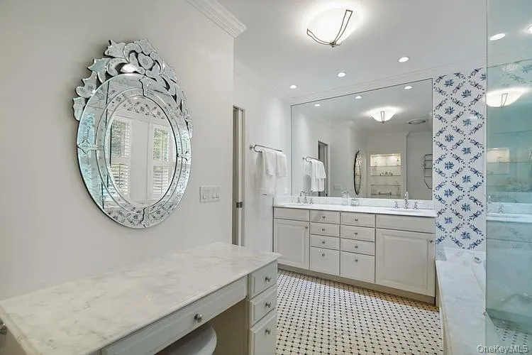 Vanity area Vanity area