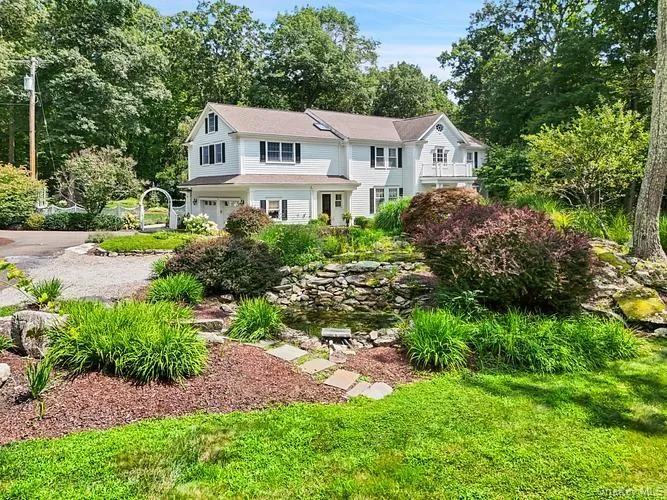 33 Peters Lane, Pound Ridge, NY, 5 Bedrooms Bedrooms, 10 Rooms Rooms,3 BathroomsBathrooms,Residential,For Rent,Peters,0,1037750 33 Peters Lane, Pound Ridge, NY, 5 Bedrooms Bedrooms, 10 Rooms Rooms,3 BathroomsBathrooms,Residential,For Rent,Peters,0,1037750