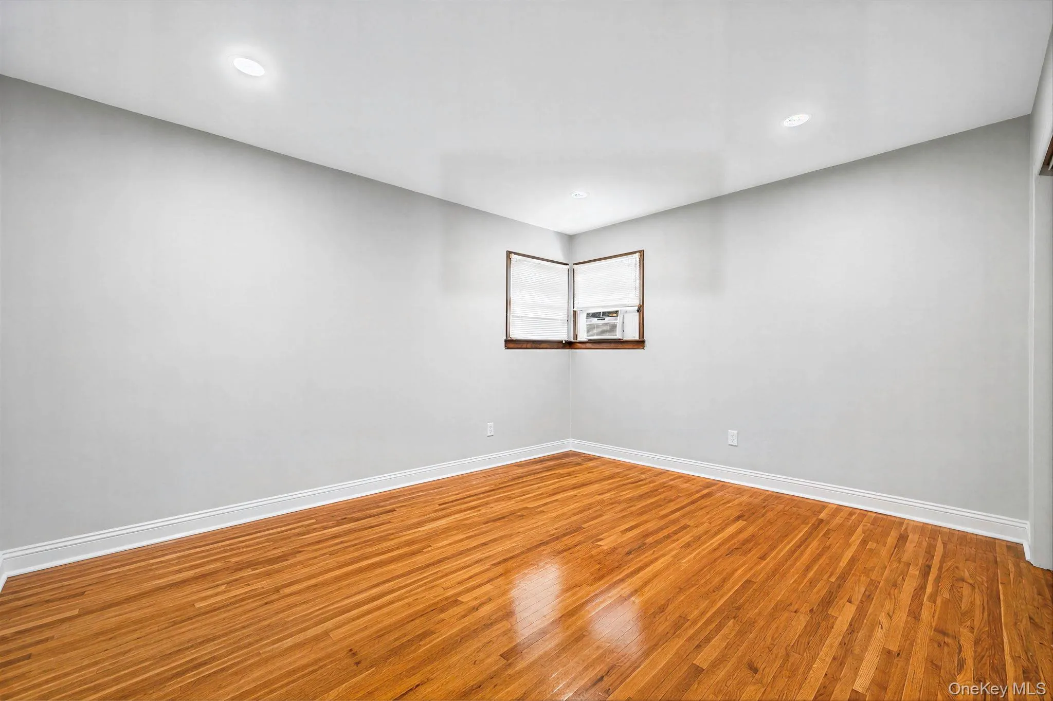 104 Utica Street, Islip, NY, 4 Bedrooms Bedrooms, 9 Rooms Rooms,2 BathroomsBathrooms,Residential,For Rent,Utica,0,1037761 104 Utica Street, Islip, NY, 4 Bedrooms Bedrooms, 9 Rooms Rooms,2 BathroomsBathrooms,Residential,For Rent,Utica,0,1037761
