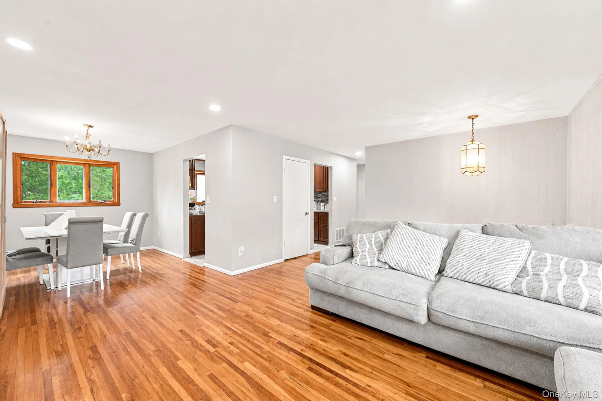 104 Utica Street, Islip, NY, 4 Bedrooms Bedrooms, 9 Rooms Rooms,2 BathroomsBathrooms,Residential,For Rent,Utica,0,1037761 104 Utica Street, Islip, NY, 4 Bedrooms Bedrooms, 9 Rooms Rooms,2 BathroomsBathrooms,Residential,For Rent,Utica,0,1037761