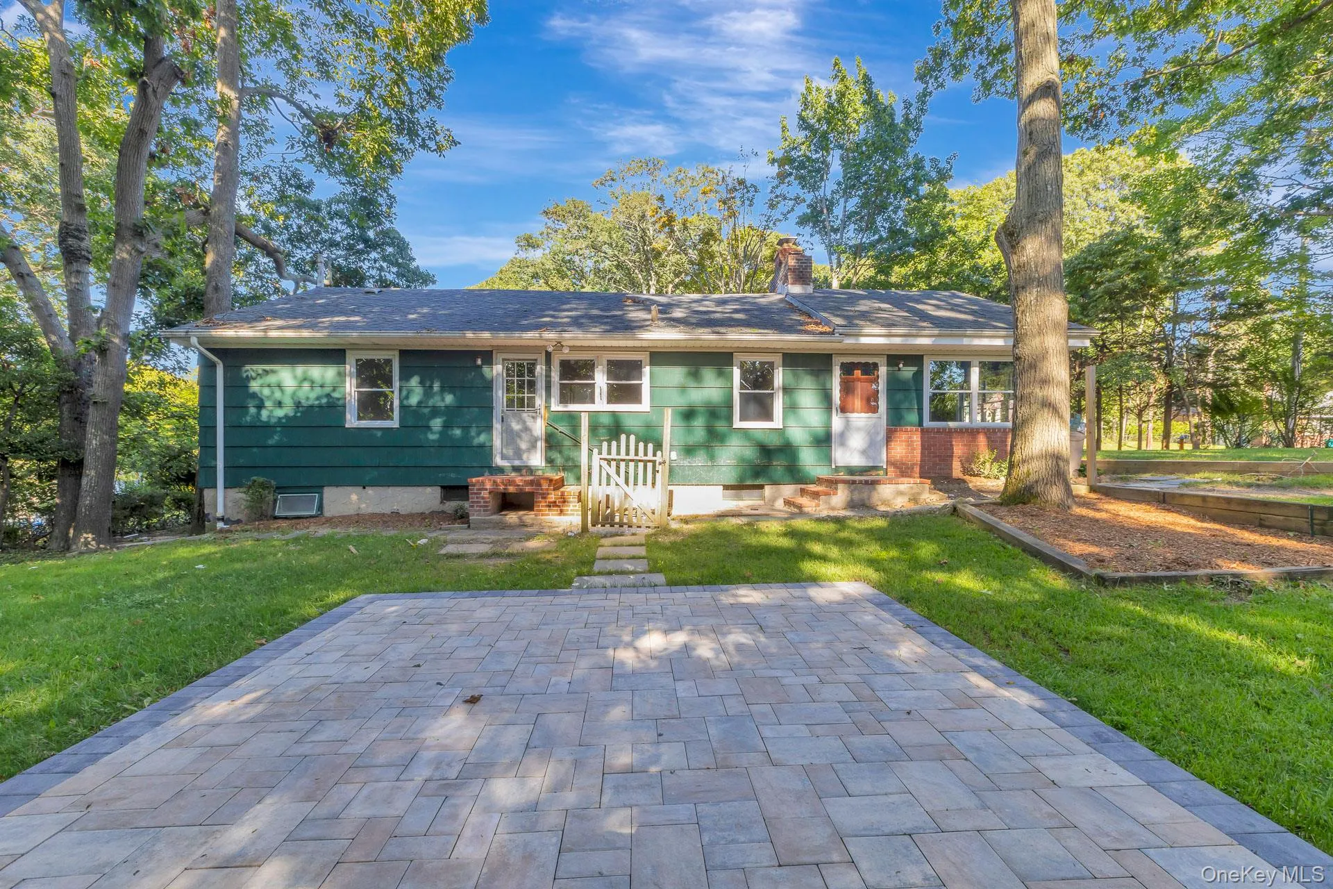 69 Herod Point Road, Riverhead, NY, 3 Bedrooms Bedrooms, 6 Rooms Rooms,1 BathroomBathrooms,Residential,For Rent,Herod Point,0,1037765 69 Herod Point Road, Riverhead, NY, 3 Bedrooms Bedrooms, 6 Rooms Rooms,1 BathroomBathrooms,Residential,For Rent,Herod Point,0,1037765