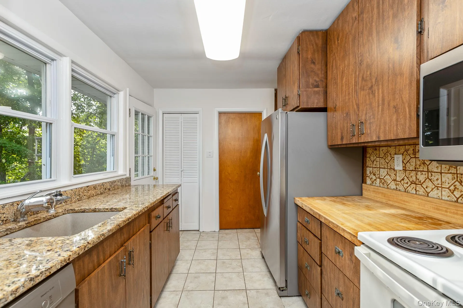 69 Herod Point Road, Riverhead, NY, 3 Bedrooms Bedrooms, 6 Rooms Rooms,1 BathroomBathrooms,Residential,For Rent,Herod Point,0,1037765 69 Herod Point Road, Riverhead, NY, 3 Bedrooms Bedrooms, 6 Rooms Rooms,1 BathroomBathrooms,Residential,For Rent,Herod Point,0,1037765
