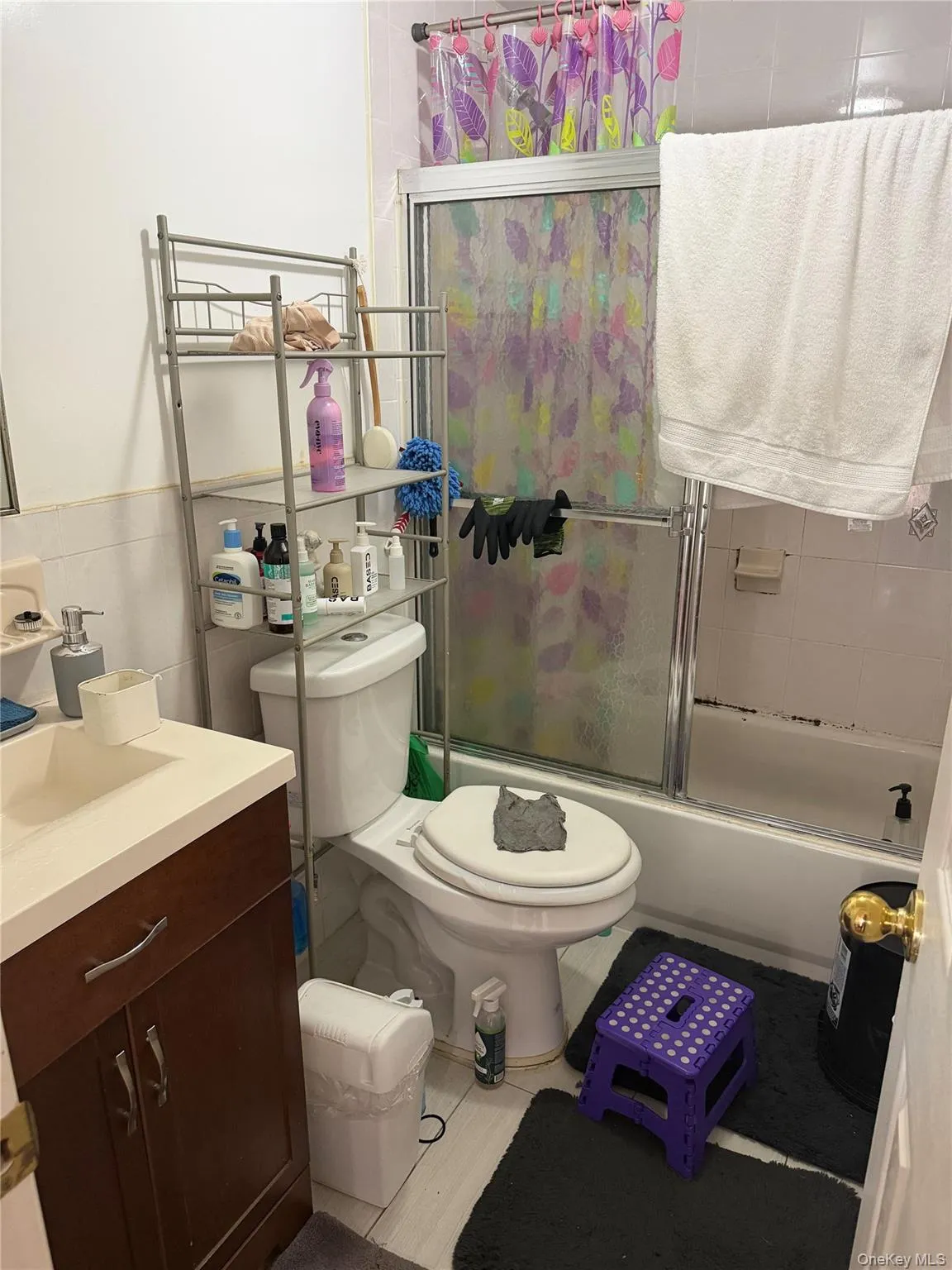 16870 93rd Avenue, New York, NY, 4 Bedrooms Bedrooms, 8 Rooms Rooms,2 BathroomsBathrooms,Residential Lease,For Rent,93rd,0,1037770 16870 93rd Avenue, New York, NY, 4 Bedrooms Bedrooms, 8 Rooms Rooms,2 BathroomsBathrooms,Residential Lease,For Rent,93rd,0,1037770