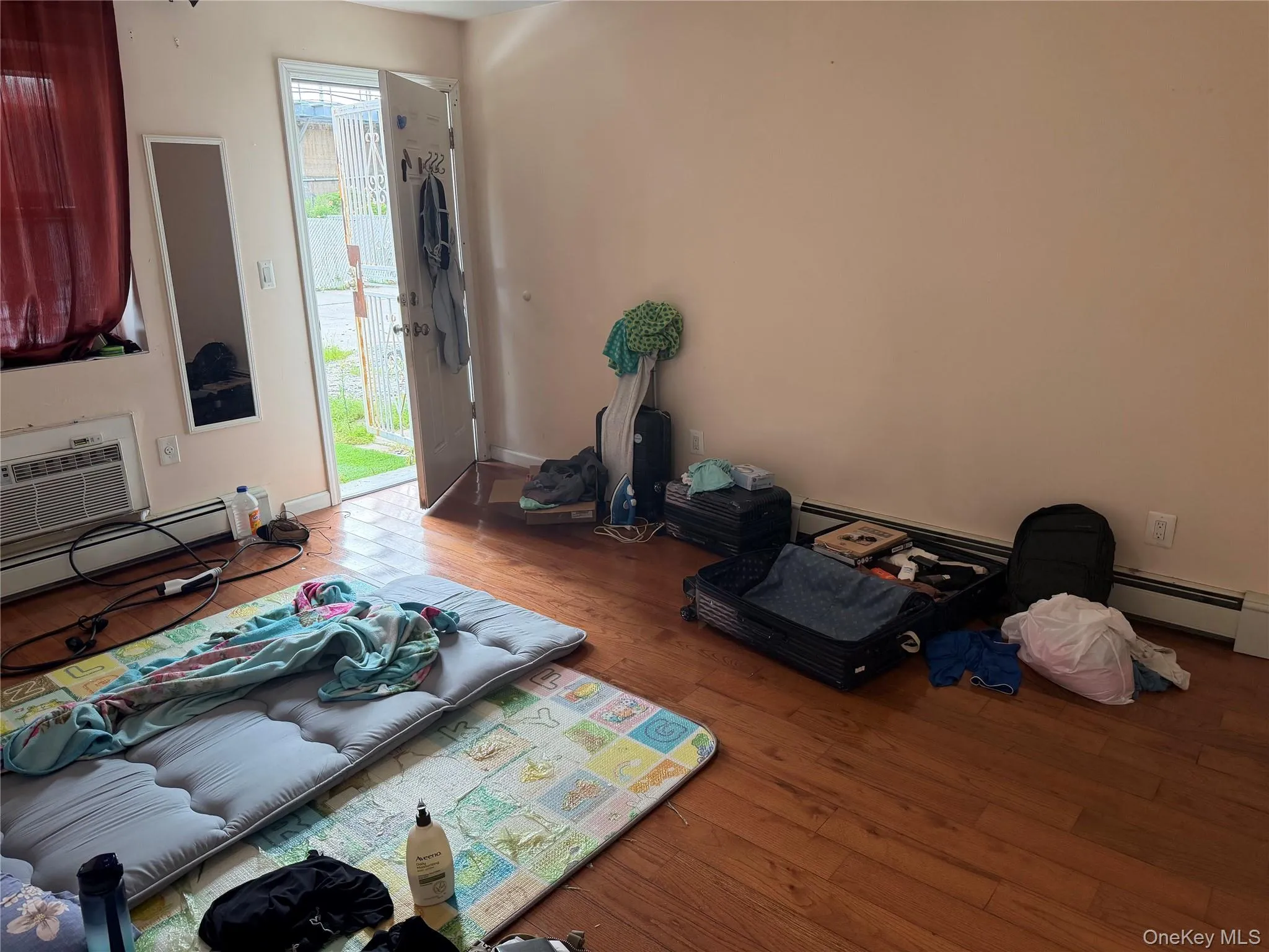 16870 93rd Avenue, New York, NY, 4 Bedrooms Bedrooms, 8 Rooms Rooms,2 BathroomsBathrooms,Residential Lease,For Rent,93rd,0,1037770 16870 93rd Avenue, New York, NY, 4 Bedrooms Bedrooms, 8 Rooms Rooms,2 BathroomsBathrooms,Residential Lease,For Rent,93rd,0,1037770