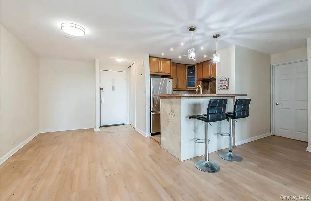 15038 Union Turnpike, New York, NY, 2 Bedrooms Bedrooms, 4 Rooms Rooms,2 BathroomsBathrooms,Residential Lease,For Rent,Union,0,1037796 15038 Union Turnpike, New York, NY, 2 Bedrooms Bedrooms, 4 Rooms Rooms,2 BathroomsBathrooms,Residential Lease,For Rent,Union,0,1037796