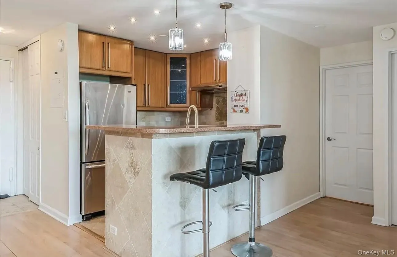 15038 Union Turnpike, New York, NY, 2 Bedrooms Bedrooms, 4 Rooms Rooms,2 BathroomsBathrooms,Residential Lease,For Rent,Union,0,1037796 15038 Union Turnpike, New York, NY, 2 Bedrooms Bedrooms, 4 Rooms Rooms,2 BathroomsBathrooms,Residential Lease,For Rent,Union,0,1037796