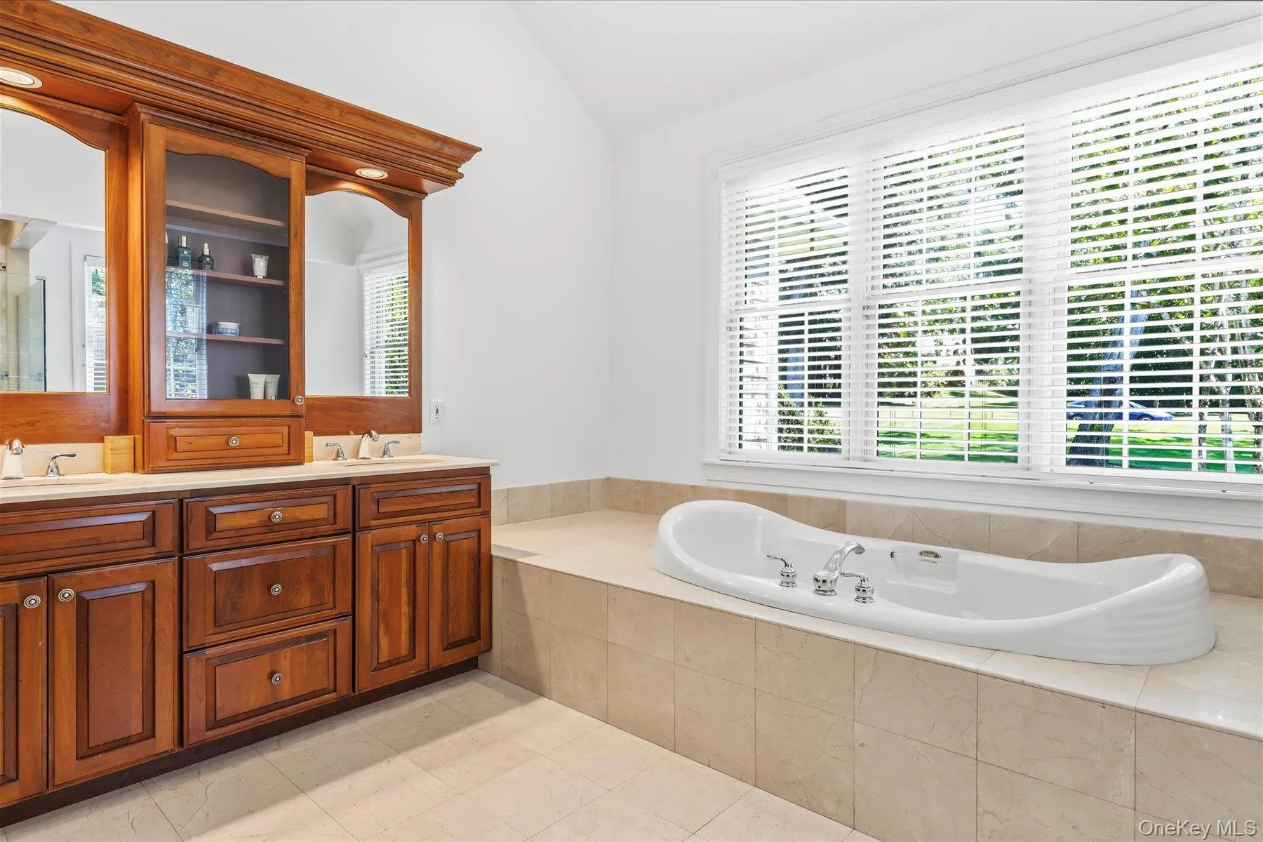 3 Spring Bay Lane, Huntington, NY, 6 Bedrooms Bedrooms, 15 Rooms Rooms,6 BathroomsBathrooms,Residential,For Rent,Spring Bay,0,1037801 3 Spring Bay Lane, Huntington, NY, 6 Bedrooms Bedrooms, 15 Rooms Rooms,6 BathroomsBathrooms,Residential,For Rent,Spring Bay,0,1037801