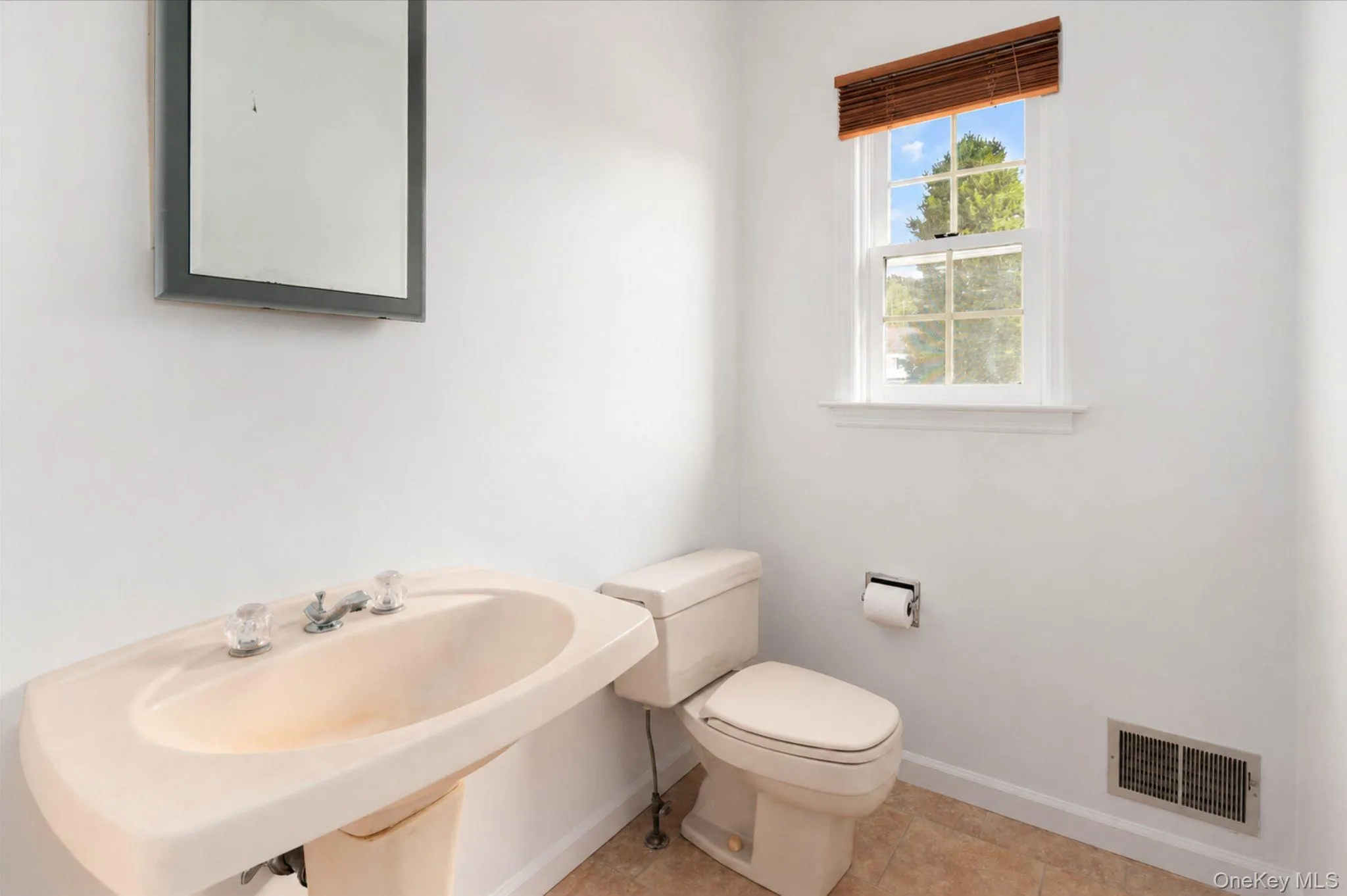 Powder Room Powder Room