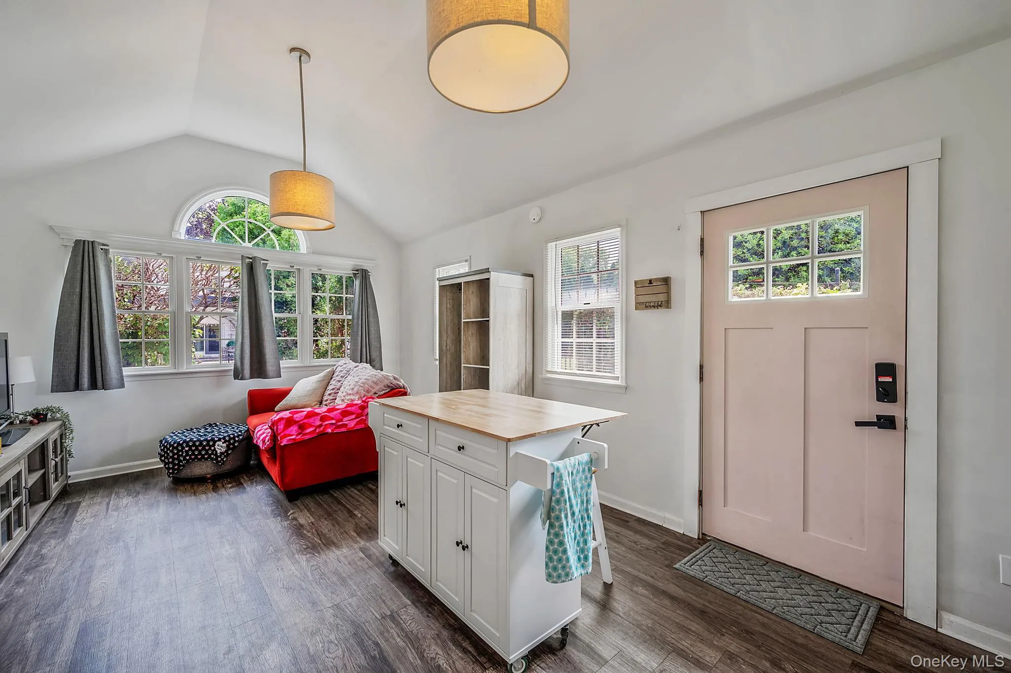 6 New York Avenue, Brookhaven, NY, 4 Bedrooms Bedrooms, 8 Rooms Rooms,2 BathroomsBathrooms,Residential,For Rent,New York,0,1037806 6 New York Avenue, Brookhaven, NY, 4 Bedrooms Bedrooms, 8 Rooms Rooms,2 BathroomsBathrooms,Residential,For Rent,New York,0,1037806