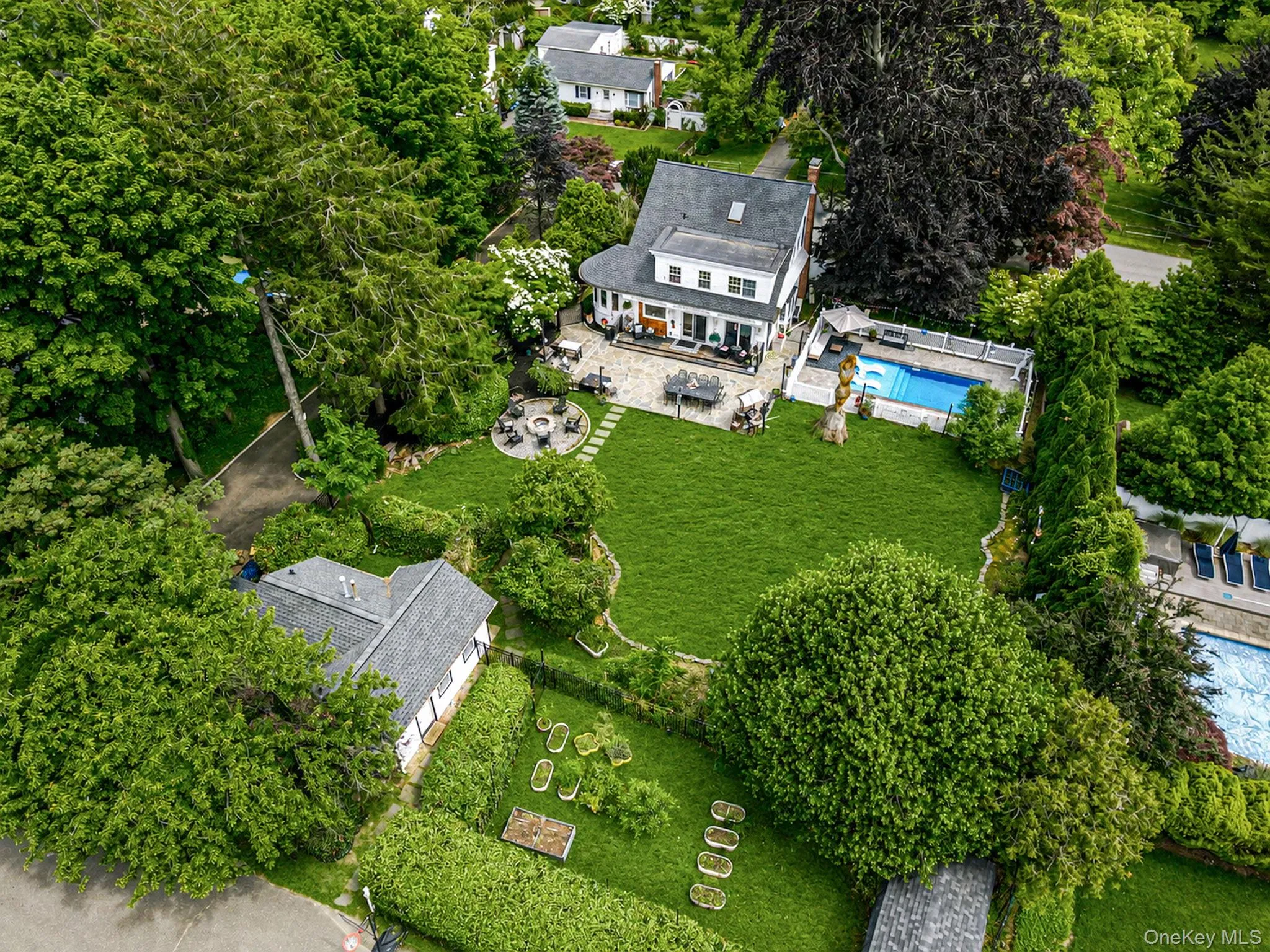 6 New York Avenue, Brookhaven, NY, 4 Bedrooms Bedrooms, 8 Rooms Rooms,2 BathroomsBathrooms,Residential,For Rent,New York,0,1037806 6 New York Avenue, Brookhaven, NY, 4 Bedrooms Bedrooms, 8 Rooms Rooms,2 BathroomsBathrooms,Residential,For Rent,New York,0,1037806