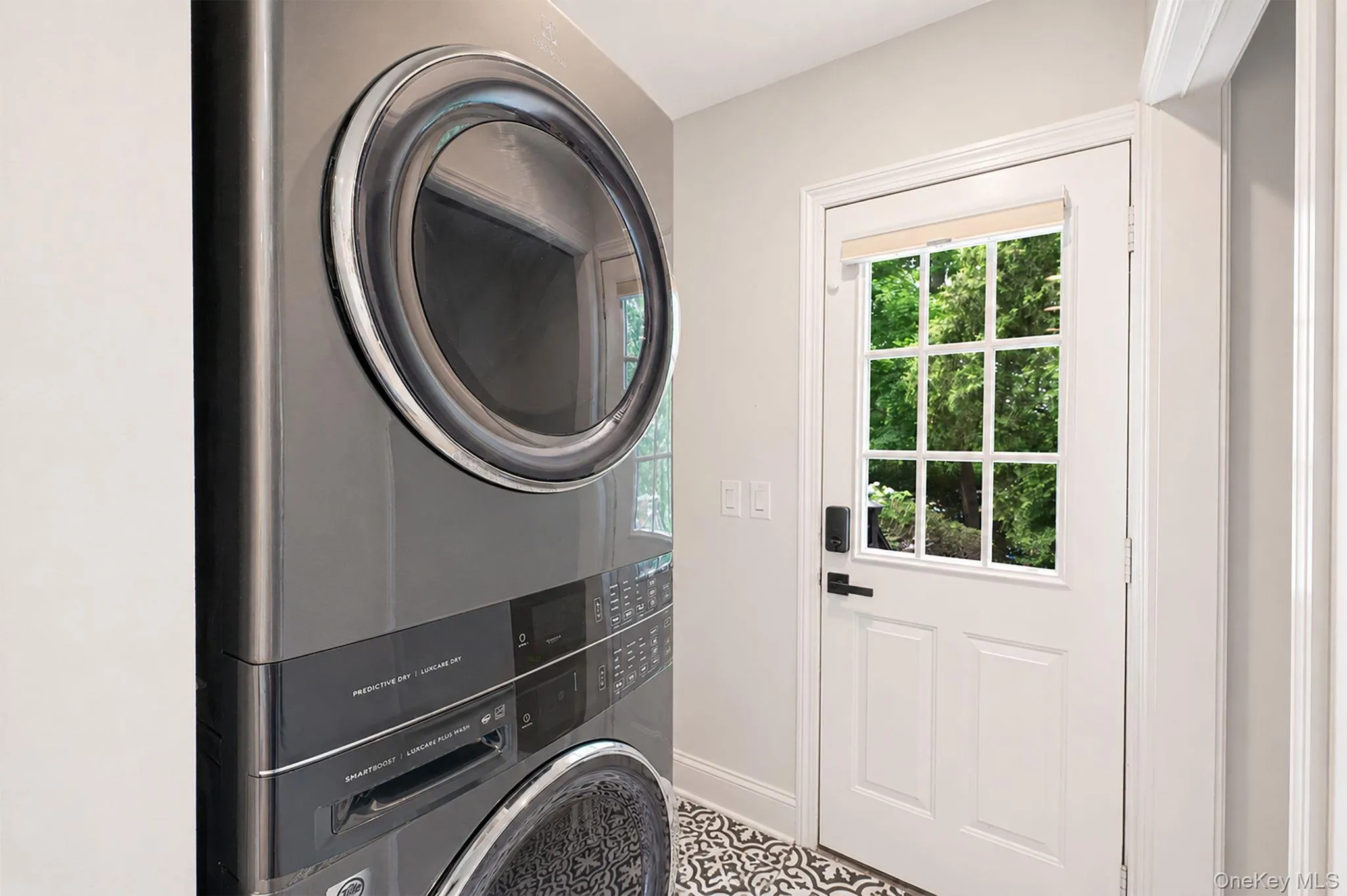 6 New York Avenue, Brookhaven, NY, 4 Bedrooms Bedrooms, 8 Rooms Rooms,2 BathroomsBathrooms,Residential,For Rent,New York,0,1037806 6 New York Avenue, Brookhaven, NY, 4 Bedrooms Bedrooms, 8 Rooms Rooms,2 BathroomsBathrooms,Residential,For Rent,New York,0,1037806