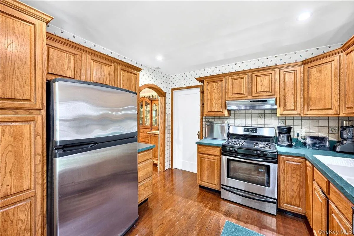 35 Biltmore Drive, Brookhaven, NY, 2 Bedrooms Bedrooms, 5 Rooms Rooms,1 BathroomBathrooms,Residential,For Rent,Biltmore,0,1037810 35 Biltmore Drive, Brookhaven, NY, 2 Bedrooms Bedrooms, 5 Rooms Rooms,1 BathroomBathrooms,Residential,For Rent,Biltmore,0,1037810