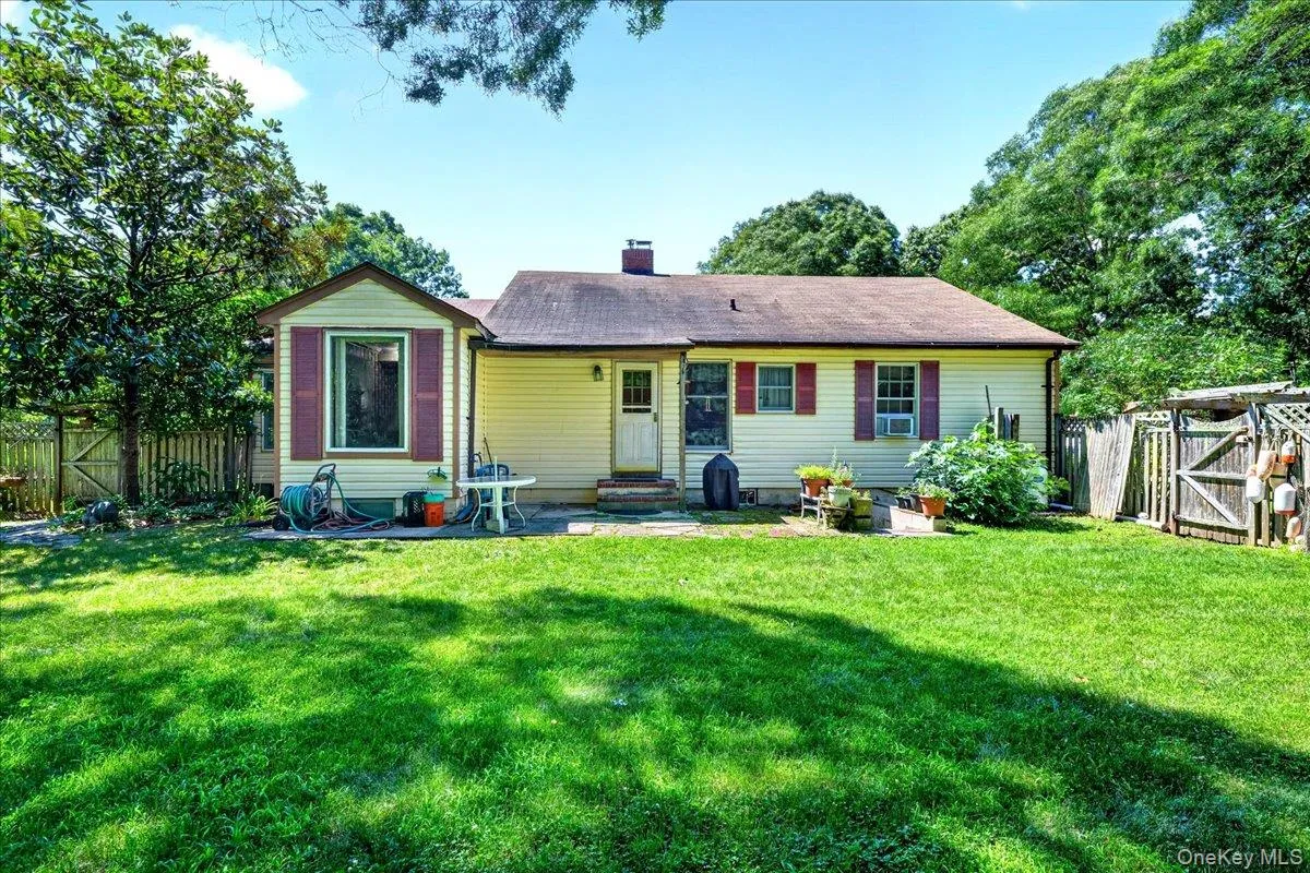 35 Biltmore Drive, Brookhaven, NY, 2 Bedrooms Bedrooms, 5 Rooms Rooms,1 BathroomBathrooms,Residential,For Rent,Biltmore,0,1037810 35 Biltmore Drive, Brookhaven, NY, 2 Bedrooms Bedrooms, 5 Rooms Rooms,1 BathroomBathrooms,Residential,For Rent,Biltmore,0,1037810