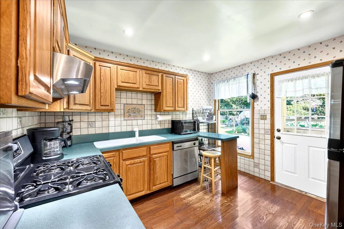 35 Biltmore Drive, Brookhaven, NY, 2 Bedrooms Bedrooms, 5 Rooms Rooms,1 BathroomBathrooms,Residential,For Rent,Biltmore,0,1037810 35 Biltmore Drive, Brookhaven, NY, 2 Bedrooms Bedrooms, 5 Rooms Rooms,1 BathroomBathrooms,Residential,For Rent,Biltmore,0,1037810