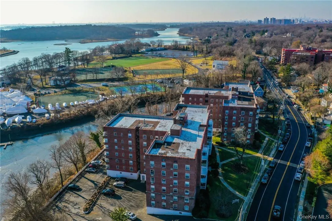 730 Pelham Road, New Rochelle, NY, 1 Bedroom Bedrooms, 3 Rooms Rooms,1 BathroomBathrooms,Residential Lease,For Rent,Pelham,0,1037811 730 Pelham Road, New Rochelle, NY, 1 Bedroom Bedrooms, 3 Rooms Rooms,1 BathroomBathrooms,Residential Lease,For Rent,Pelham,0,1037811