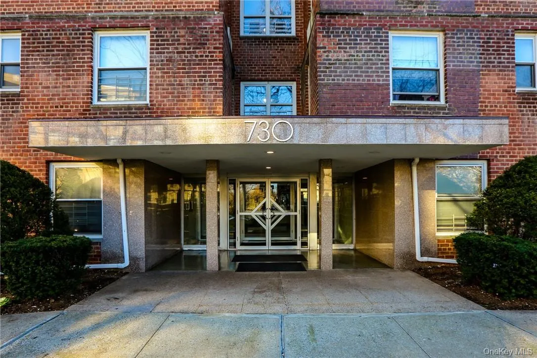 730 Pelham Road, New Rochelle, NY, 1 Bedroom Bedrooms, 3 Rooms Rooms,1 BathroomBathrooms,Residential Lease,For Rent,Pelham,0,1037811 730 Pelham Road, New Rochelle, NY, 1 Bedroom Bedrooms, 3 Rooms Rooms,1 BathroomBathrooms,Residential Lease,For Rent,Pelham,0,1037811
