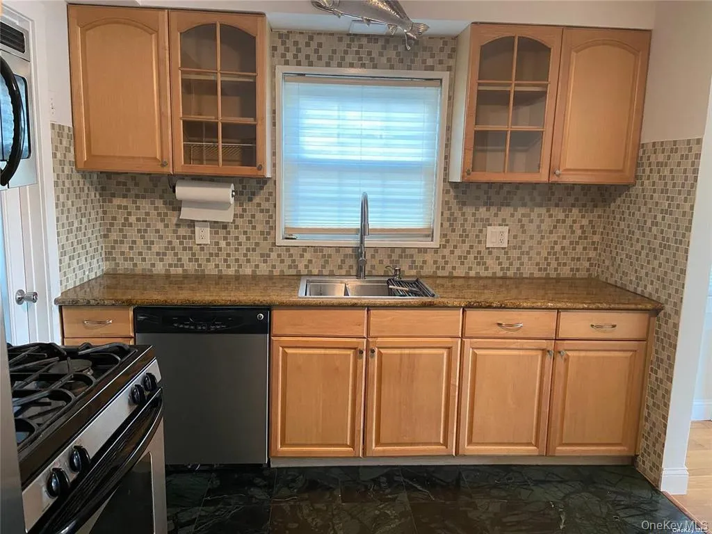 541 Park Avenue, Long Beach, NY, 2 Bedrooms Bedrooms, 6 Rooms Rooms,2 BathroomsBathrooms,Residential Lease,For Rent,Park,0,1037814 541 Park Avenue, Long Beach, NY, 2 Bedrooms Bedrooms, 6 Rooms Rooms,2 BathroomsBathrooms,Residential Lease,For Rent,Park,0,1037814