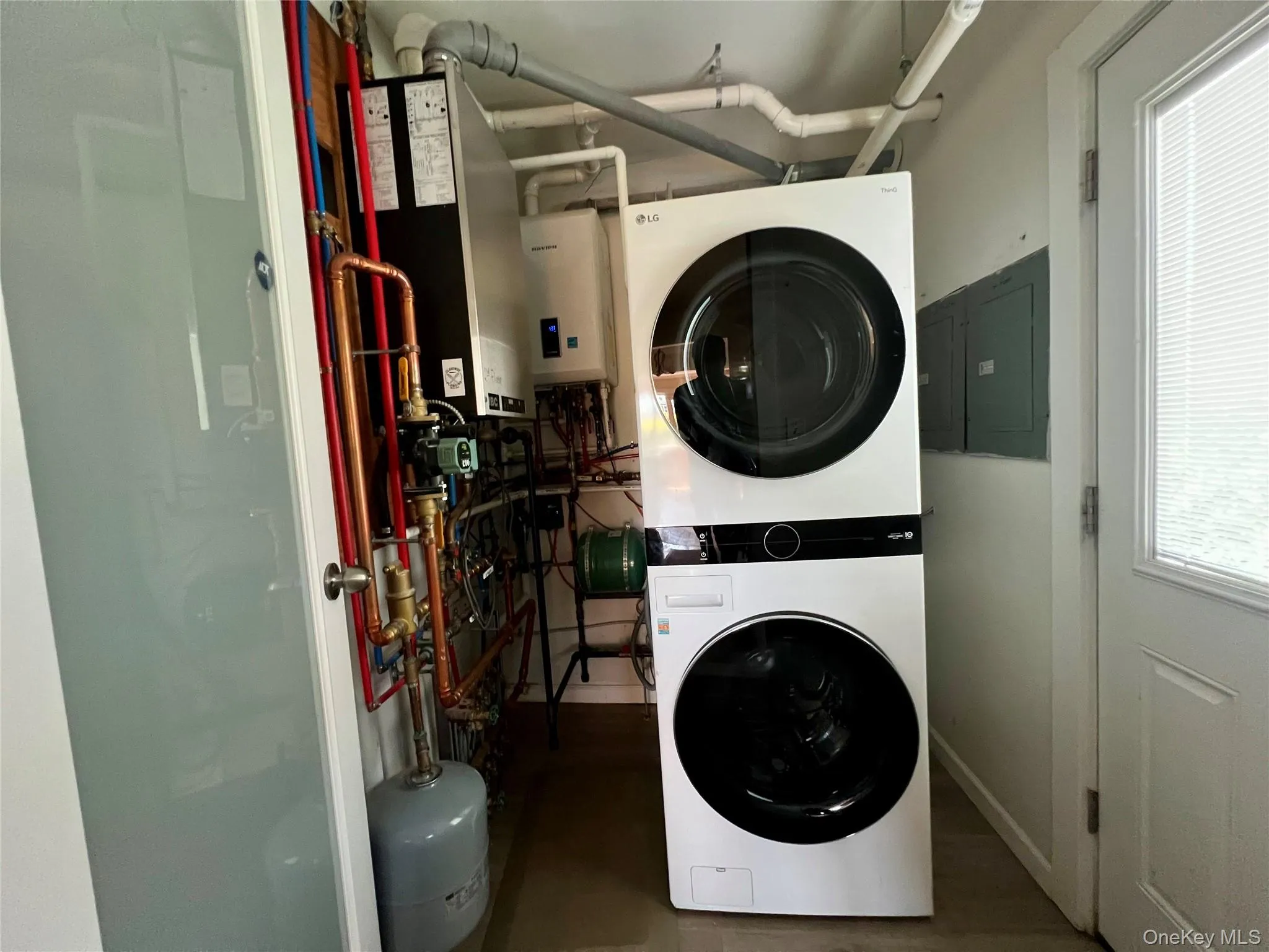 541 Park Avenue, Long Beach, NY, 2 Bedrooms Bedrooms, 6 Rooms Rooms,2 BathroomsBathrooms,Residential Lease,For Rent,Park,0,1037814 541 Park Avenue, Long Beach, NY, 2 Bedrooms Bedrooms, 6 Rooms Rooms,2 BathroomsBathrooms,Residential Lease,For Rent,Park,0,1037814