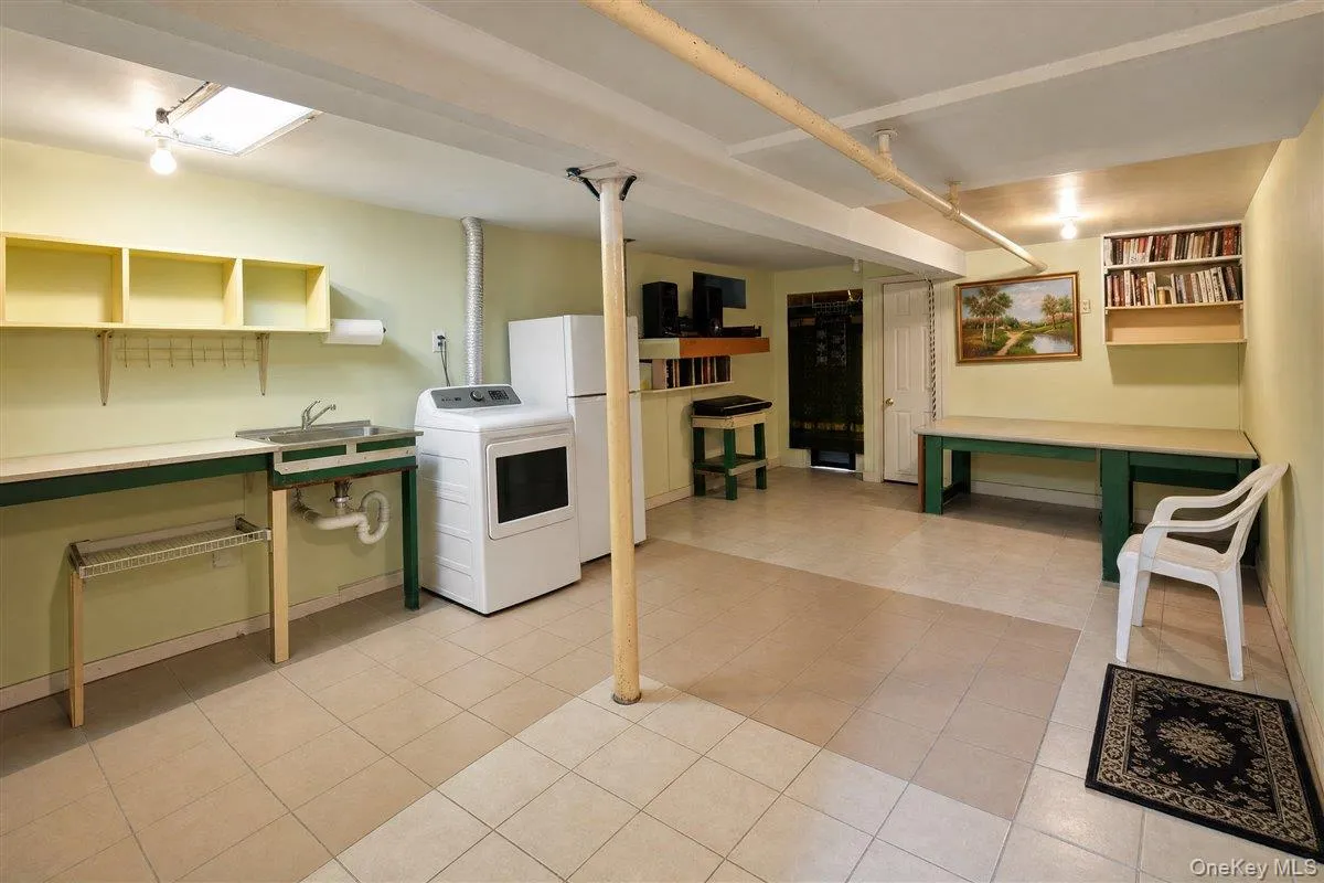18246 90th Avenue, New York, NY, 3 Bedrooms Bedrooms, 5 Rooms Rooms,3 BathroomsBathrooms,Residential,For Rent,90th,0,1037815 18246 90th Avenue, New York, NY, 3 Bedrooms Bedrooms, 5 Rooms Rooms,3 BathroomsBathrooms,Residential,For Rent,90th,0,1037815