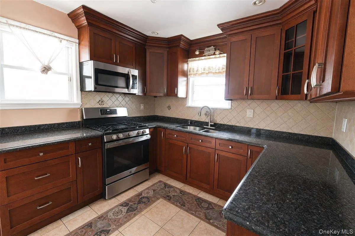18246 90th Avenue, New York, NY, 3 Bedrooms Bedrooms, 5 Rooms Rooms,3 BathroomsBathrooms,Residential,For Rent,90th,0,1037815 18246 90th Avenue, New York, NY, 3 Bedrooms Bedrooms, 5 Rooms Rooms,3 BathroomsBathrooms,Residential,For Rent,90th,0,1037815