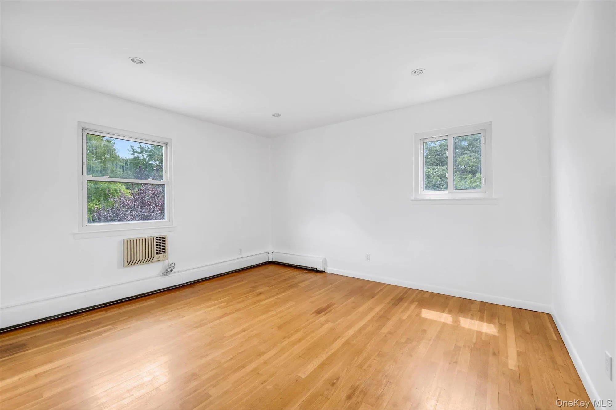 3 Evelyn Lane, Oyster Bay, NY, 3 Bedrooms Bedrooms, 8 Rooms Rooms,2 BathroomsBathrooms,Residential,For Rent,Evelyn,0,1037816 3 Evelyn Lane, Oyster Bay, NY, 3 Bedrooms Bedrooms, 8 Rooms Rooms,2 BathroomsBathrooms,Residential,For Rent,Evelyn,0,1037816
