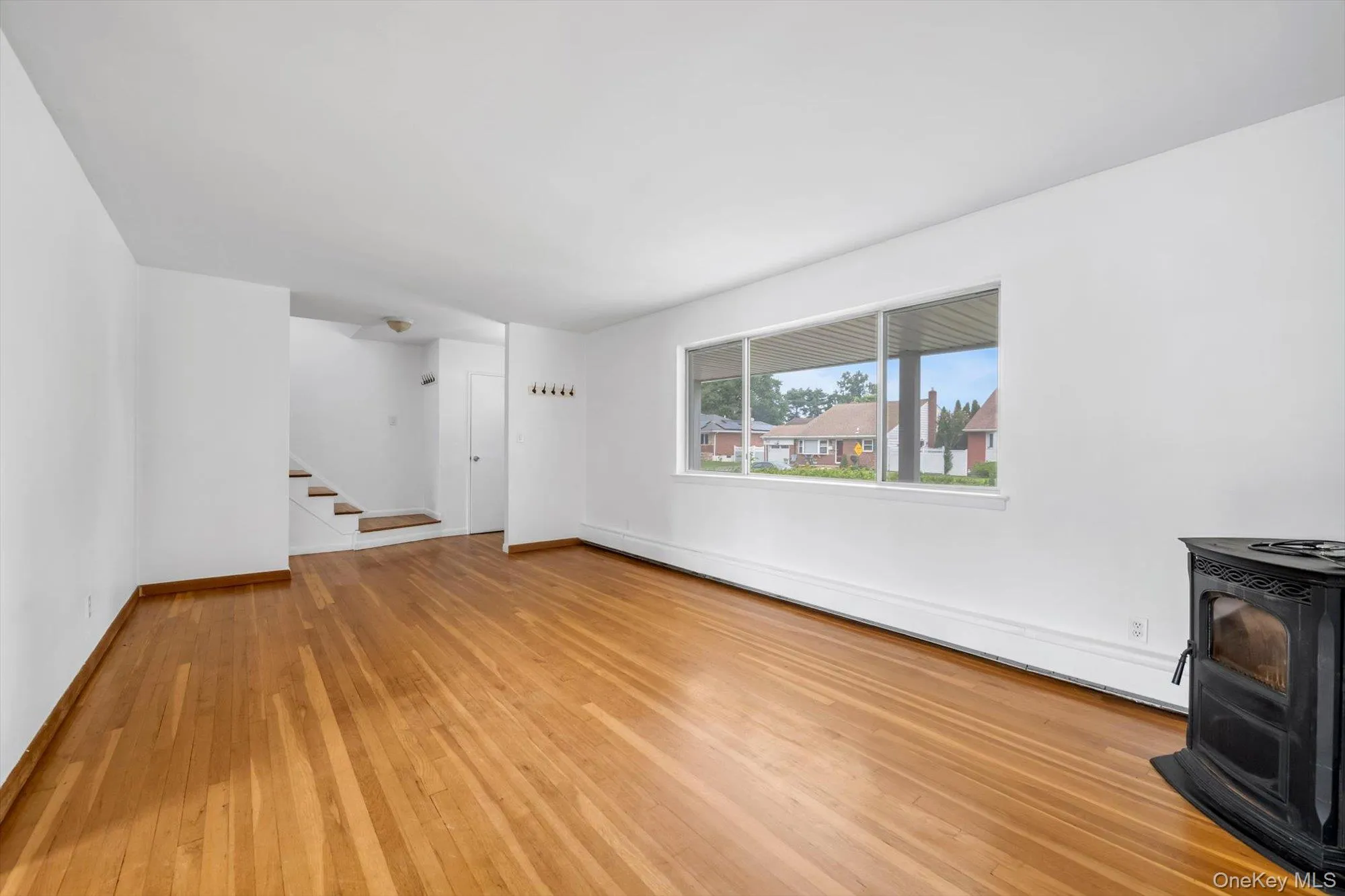 3 Evelyn Lane, Oyster Bay, NY, 3 Bedrooms Bedrooms, 8 Rooms Rooms,2 BathroomsBathrooms,Residential,For Rent,Evelyn,0,1037816 3 Evelyn Lane, Oyster Bay, NY, 3 Bedrooms Bedrooms, 8 Rooms Rooms,2 BathroomsBathrooms,Residential,For Rent,Evelyn,0,1037816