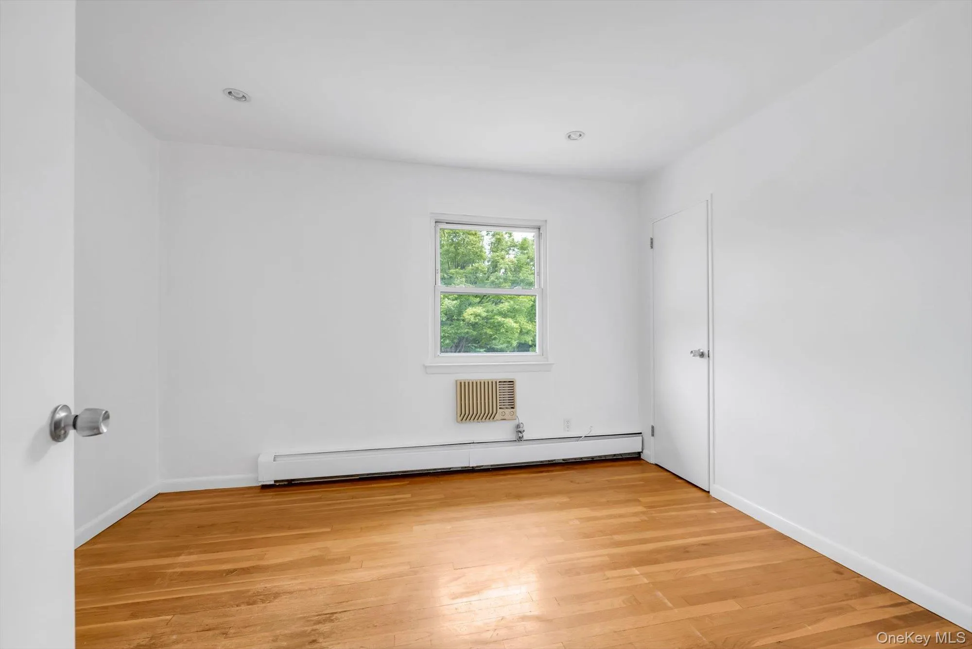 3 Evelyn Lane, Oyster Bay, NY, 3 Bedrooms Bedrooms, 8 Rooms Rooms,2 BathroomsBathrooms,Residential,For Rent,Evelyn,0,1037816 3 Evelyn Lane, Oyster Bay, NY, 3 Bedrooms Bedrooms, 8 Rooms Rooms,2 BathroomsBathrooms,Residential,For Rent,Evelyn,0,1037816