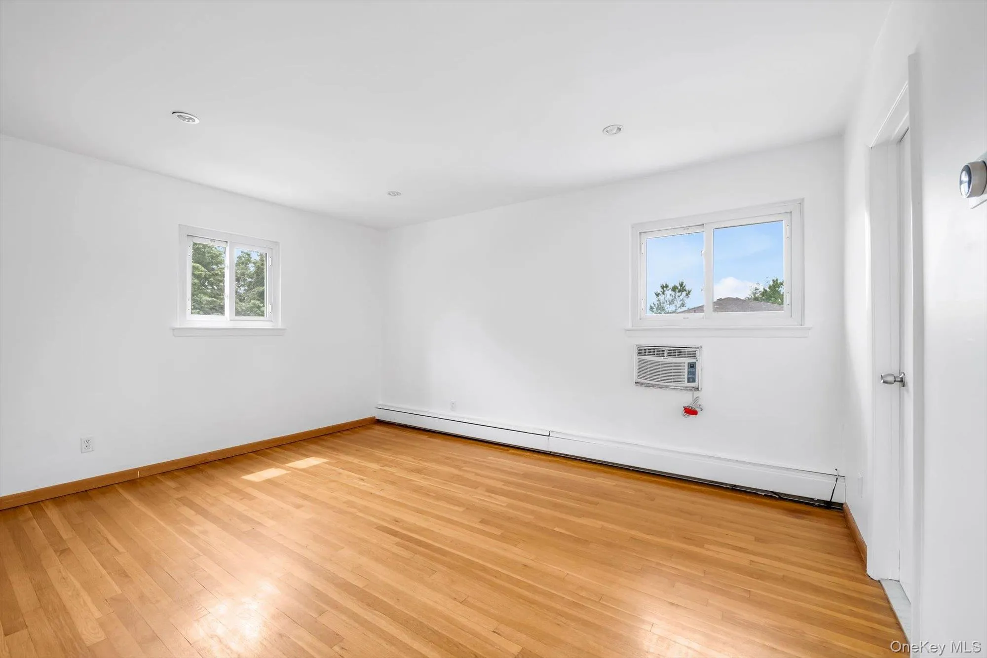 3 Evelyn Lane, Oyster Bay, NY, 3 Bedrooms Bedrooms, 8 Rooms Rooms,2 BathroomsBathrooms,Residential,For Rent,Evelyn,0,1037816 3 Evelyn Lane, Oyster Bay, NY, 3 Bedrooms Bedrooms, 8 Rooms Rooms,2 BathroomsBathrooms,Residential,For Rent,Evelyn,0,1037816