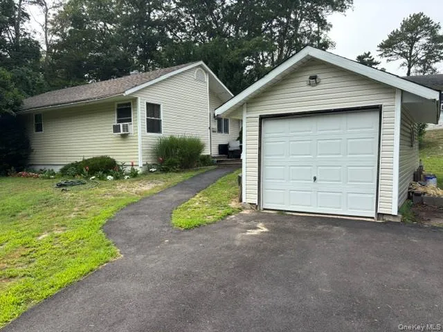 4 Wildwood Trail, Riverhead, NY, 3 Bedrooms Bedrooms, 6 Rooms Rooms,1 BathroomBathrooms,Residential,For Rent,Wildwood,0,1037817 4 Wildwood Trail, Riverhead, NY, 3 Bedrooms Bedrooms, 6 Rooms Rooms,1 BathroomBathrooms,Residential,For Rent,Wildwood,0,1037817