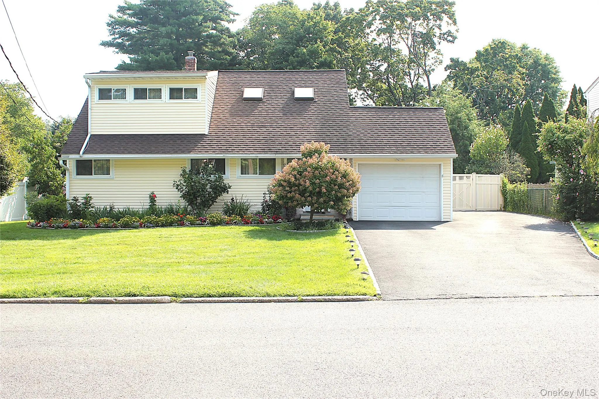 19 Jean Lane, Greenburgh, NY, 4 Bedrooms Bedrooms, 7 Rooms Rooms,2 BathroomsBathrooms,Residential,For Rent,Jean,0,1037819 19 Jean Lane, Greenburgh, NY, 4 Bedrooms Bedrooms, 7 Rooms Rooms,2 BathroomsBathrooms,Residential,For Rent,Jean,0,1037819
