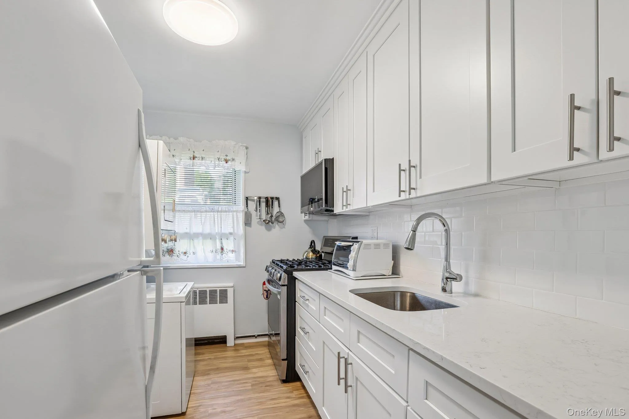8 Dehaven Drive, Yonkers, NY, 2 Bedrooms Bedrooms, 5 Rooms Rooms,1 BathroomBathrooms,Residential,For Rent,Dehaven,0,1037820 8 Dehaven Drive, Yonkers, NY, 2 Bedrooms Bedrooms, 5 Rooms Rooms,1 BathroomBathrooms,Residential,For Rent,Dehaven,0,1037820