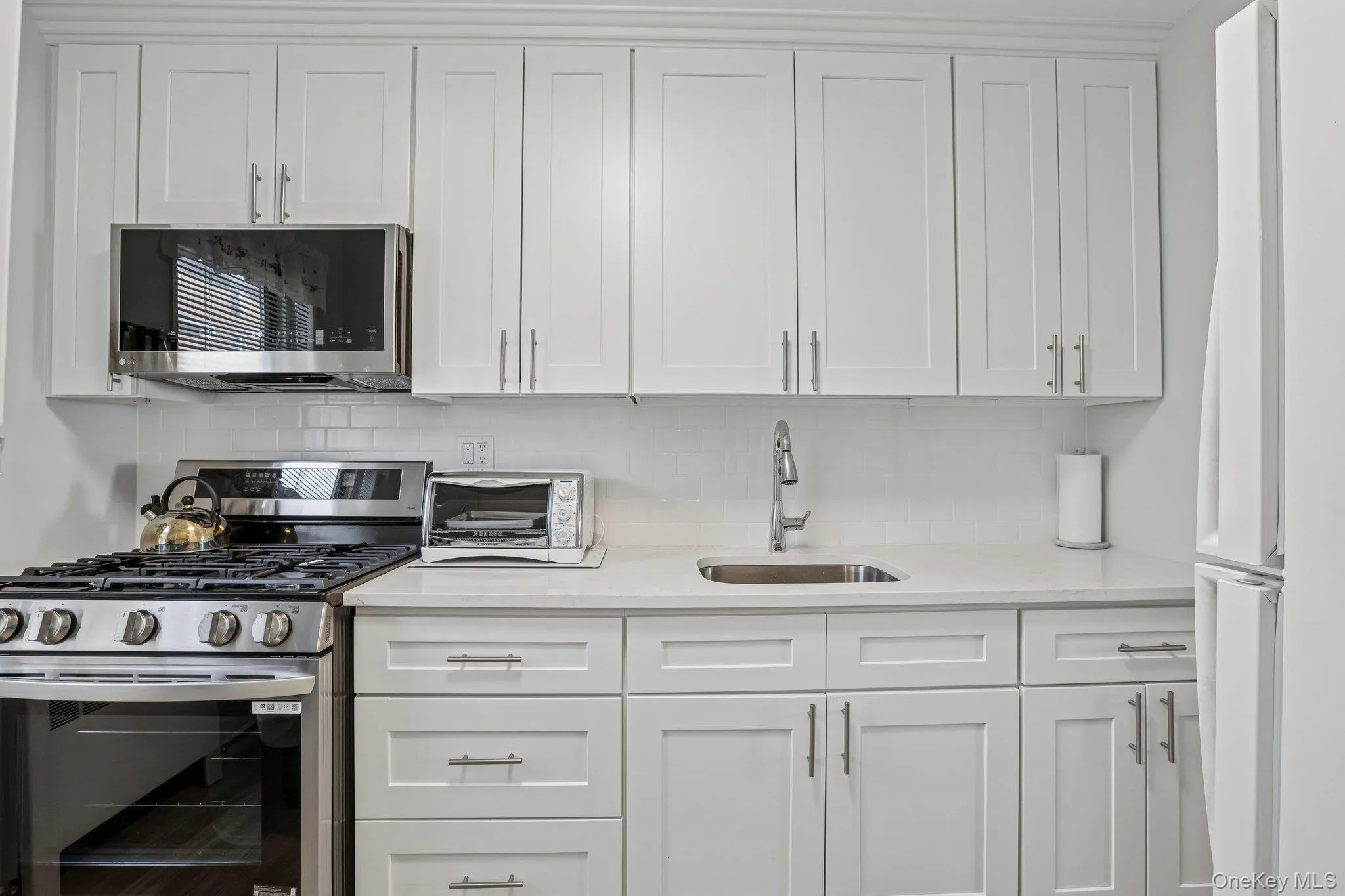 8 Dehaven Drive, Yonkers, NY, 2 Bedrooms Bedrooms, 5 Rooms Rooms,1 BathroomBathrooms,Residential,For Rent,Dehaven,0,1037820 8 Dehaven Drive, Yonkers, NY, 2 Bedrooms Bedrooms, 5 Rooms Rooms,1 BathroomBathrooms,Residential,For Rent,Dehaven,0,1037820