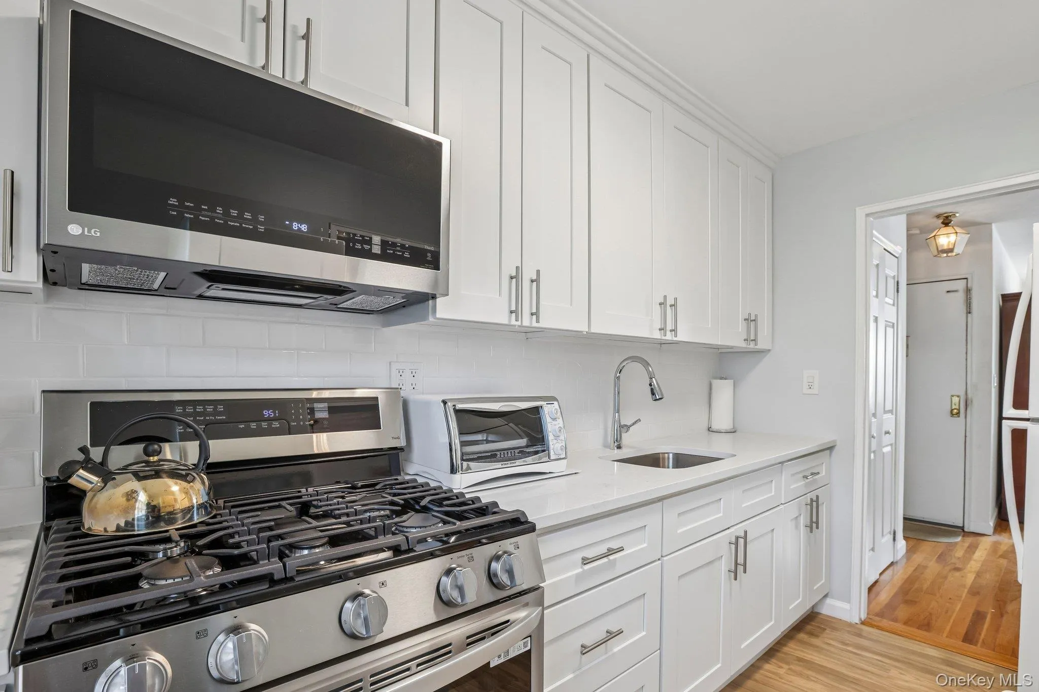 8 Dehaven Drive, Yonkers, NY, 2 Bedrooms Bedrooms, 5 Rooms Rooms,1 BathroomBathrooms,Residential,For Rent,Dehaven,0,1037820 8 Dehaven Drive, Yonkers, NY, 2 Bedrooms Bedrooms, 5 Rooms Rooms,1 BathroomBathrooms,Residential,For Rent,Dehaven,0,1037820