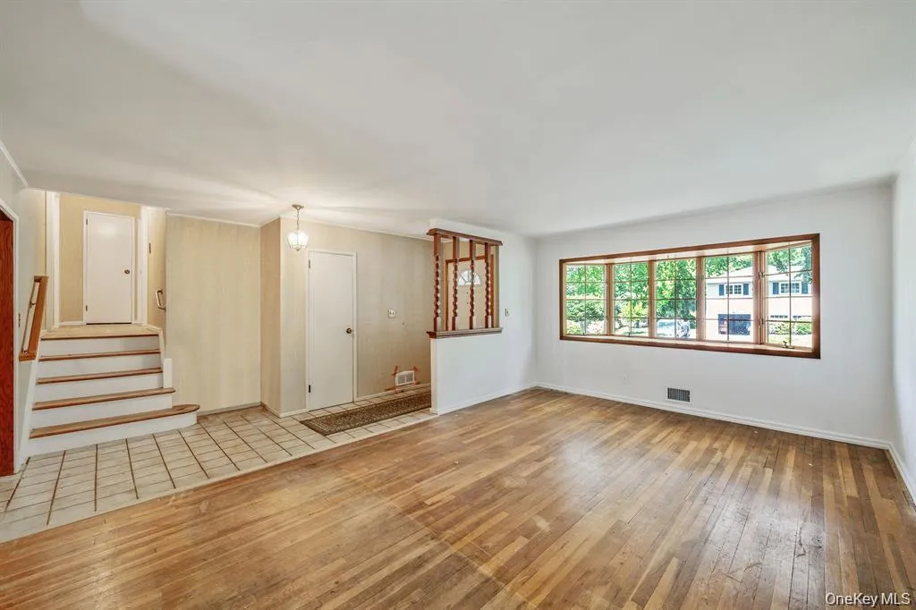 34 Gristmill Lane, Huntington, NY, 3 Bedrooms Bedrooms, 10 Rooms Rooms,2 BathroomsBathrooms,Residential,For Rent,Gristmill,0,1037824 34 Gristmill Lane, Huntington, NY, 3 Bedrooms Bedrooms, 10 Rooms Rooms,2 BathroomsBathrooms,Residential,For Rent,Gristmill,0,1037824