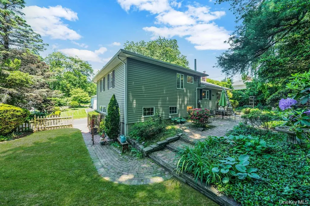 34 Gristmill Lane, Huntington, NY, 3 Bedrooms Bedrooms, 10 Rooms Rooms,2 BathroomsBathrooms,Residential,For Rent,Gristmill,0,1037824 34 Gristmill Lane, Huntington, NY, 3 Bedrooms Bedrooms, 10 Rooms Rooms,2 BathroomsBathrooms,Residential,For Rent,Gristmill,0,1037824