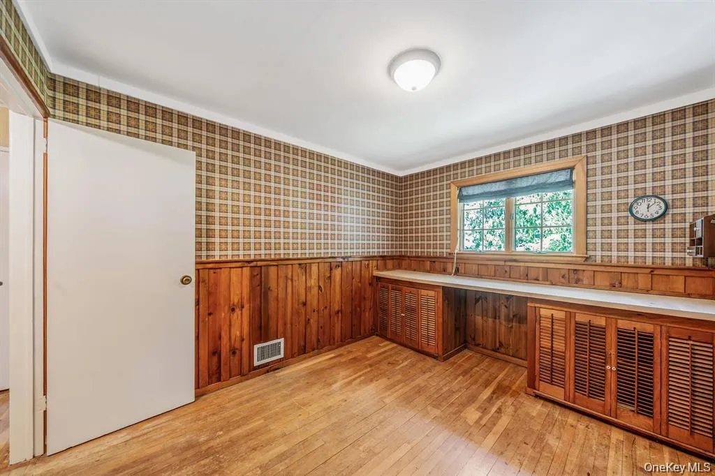 34 Gristmill Lane, Huntington, NY, 3 Bedrooms Bedrooms, 10 Rooms Rooms,2 BathroomsBathrooms,Residential,For Rent,Gristmill,0,1037824 34 Gristmill Lane, Huntington, NY, 3 Bedrooms Bedrooms, 10 Rooms Rooms,2 BathroomsBathrooms,Residential,For Rent,Gristmill,0,1037824