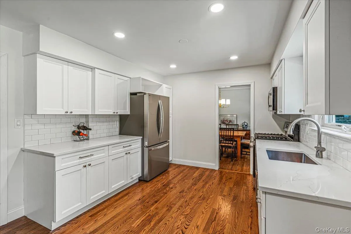 3 Fishermans Drive, North Hempstead, NY, 3 Bedrooms Bedrooms, 7 Rooms Rooms,1 BathroomBathrooms,Residential,For Rent,Fishermans,0,1037828 3 Fishermans Drive, North Hempstead, NY, 3 Bedrooms Bedrooms, 7 Rooms Rooms,1 BathroomBathrooms,Residential,For Rent,Fishermans,0,1037828