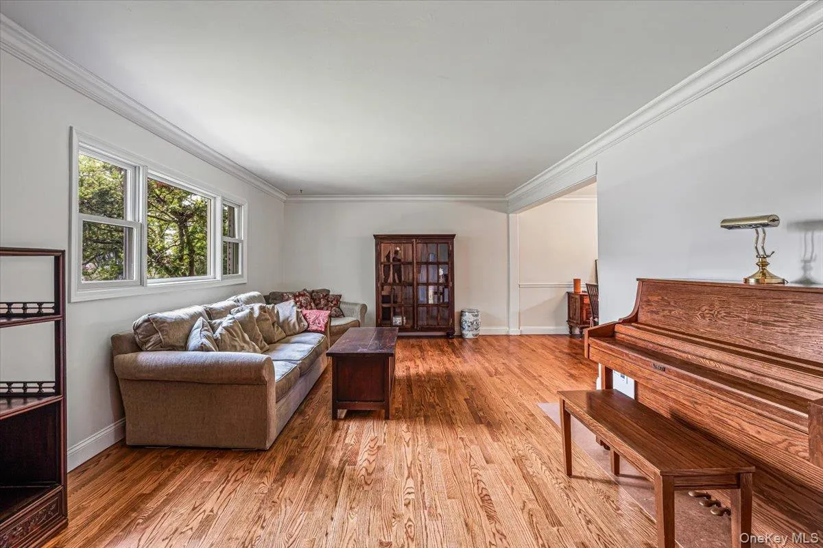3 Fishermans Drive, North Hempstead, NY, 3 Bedrooms Bedrooms, 7 Rooms Rooms,1 BathroomBathrooms,Residential,For Rent,Fishermans,0,1037828 3 Fishermans Drive, North Hempstead, NY, 3 Bedrooms Bedrooms, 7 Rooms Rooms,1 BathroomBathrooms,Residential,For Rent,Fishermans,0,1037828