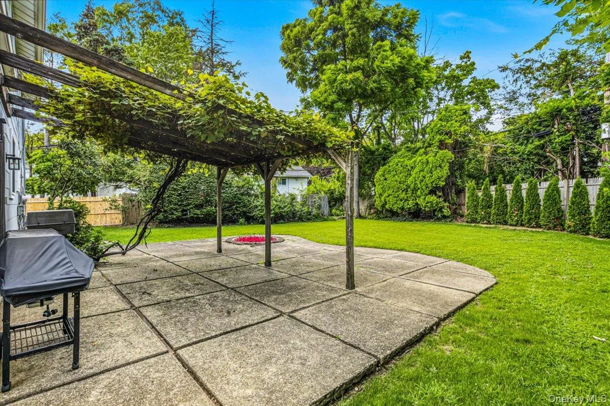 3 Fishermans Drive, North Hempstead, NY, 3 Bedrooms Bedrooms, 7 Rooms Rooms,1 BathroomBathrooms,Residential,For Rent,Fishermans,0,1037828 3 Fishermans Drive, North Hempstead, NY, 3 Bedrooms Bedrooms, 7 Rooms Rooms,1 BathroomBathrooms,Residential,For Rent,Fishermans,0,1037828