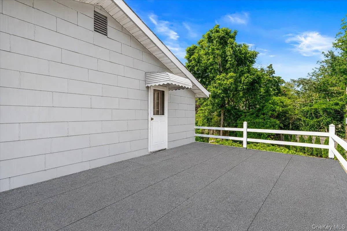 3 Fishermans Drive, North Hempstead, NY, 3 Bedrooms Bedrooms, 7 Rooms Rooms,1 BathroomBathrooms,Residential,For Rent,Fishermans,0,1037828 3 Fishermans Drive, North Hempstead, NY, 3 Bedrooms Bedrooms, 7 Rooms Rooms,1 BathroomBathrooms,Residential,For Rent,Fishermans,0,1037828