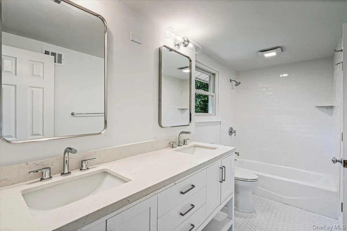 3 Fishermans Drive, North Hempstead, NY, 3 Bedrooms Bedrooms, 7 Rooms Rooms,1 BathroomBathrooms,Residential,For Rent,Fishermans,0,1037828 3 Fishermans Drive, North Hempstead, NY, 3 Bedrooms Bedrooms, 7 Rooms Rooms,1 BathroomBathrooms,Residential,For Rent,Fishermans,0,1037828