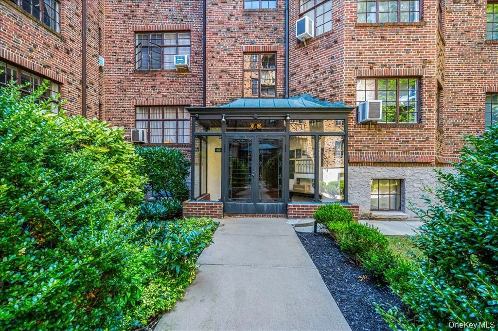 38-30 Douglaston Parkway, New York, NY, 2 Bedrooms Bedrooms, 6 Rooms Rooms,2 BathroomsBathrooms,Residential Lease,For Rent,Douglaston,0,1037834 38-30 Douglaston Parkway, New York, NY, 2 Bedrooms Bedrooms, 6 Rooms Rooms,2 BathroomsBathrooms,Residential Lease,For Rent,Douglaston,0,1037834