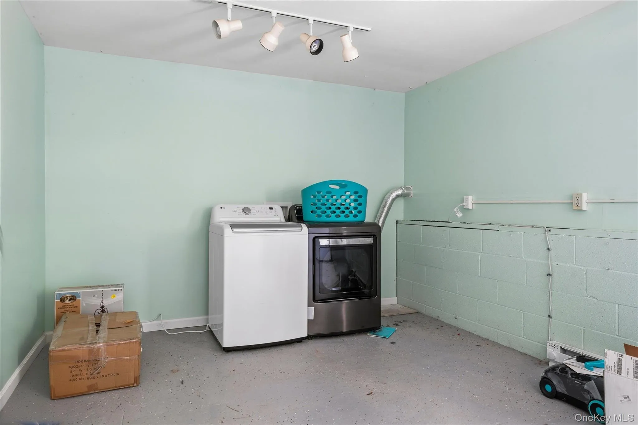 45 Brola Road, Middletown, NY, 3 Bedrooms Bedrooms, 7 Rooms Rooms,2 BathroomsBathrooms,Residential,For Rent,Brola,0,1037835 45 Brola Road, Middletown, NY, 3 Bedrooms Bedrooms, 7 Rooms Rooms,2 BathroomsBathrooms,Residential,For Rent,Brola,0,1037835