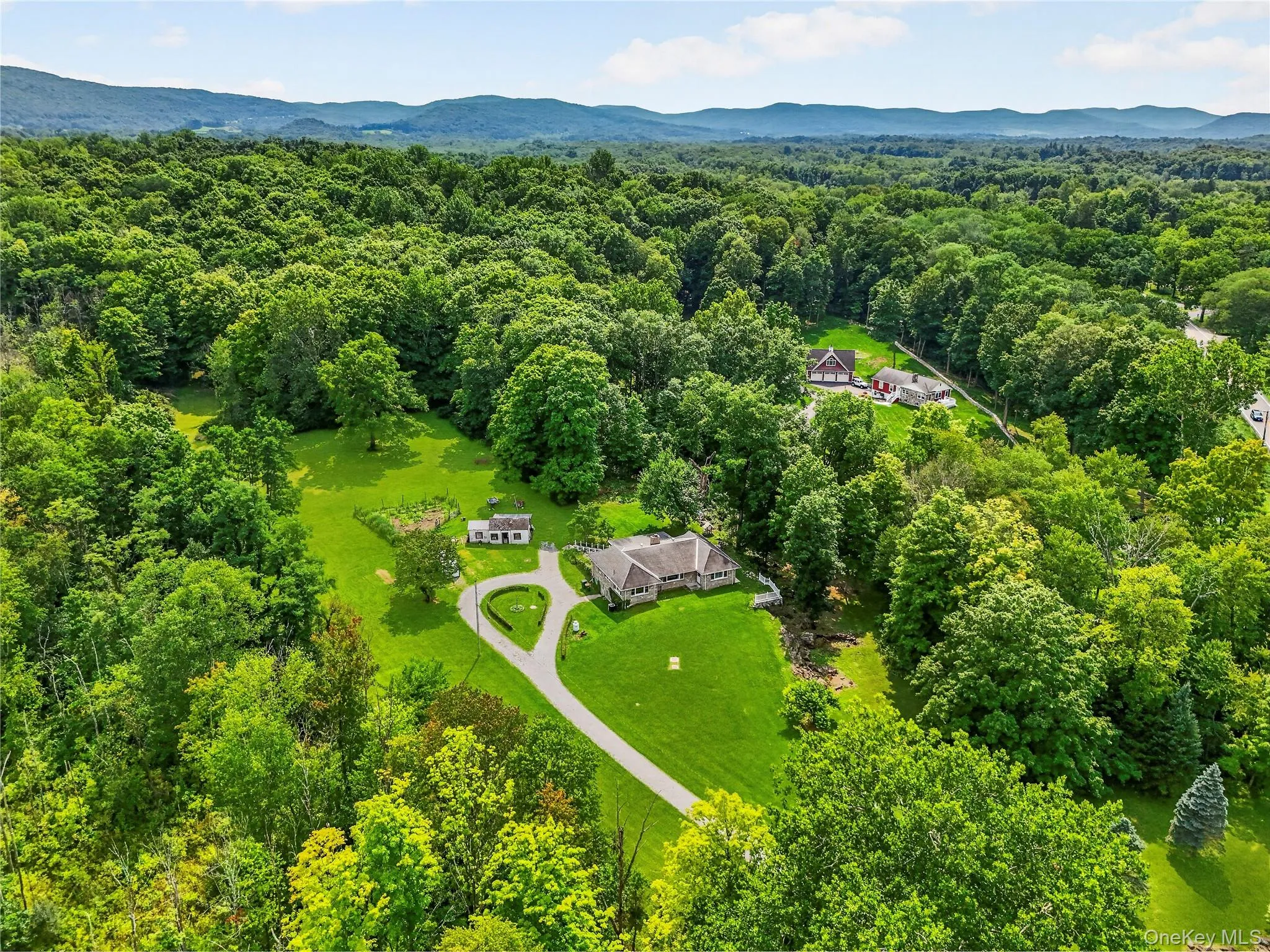 2776 Route 52, East Fishkill, NY, 3 Bedrooms Bedrooms, 7 Rooms Rooms,1 BathroomBathrooms,Residential,For Rent,Route 52,0,1037836 2776 Route 52, East Fishkill, NY, 3 Bedrooms Bedrooms, 7 Rooms Rooms,1 BathroomBathrooms,Residential,For Rent,Route 52,0,1037836